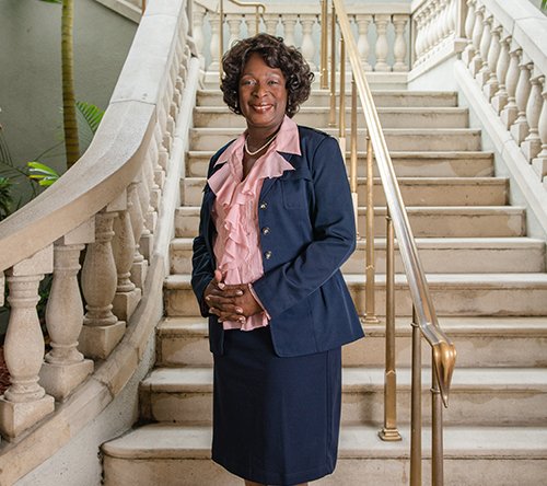 Picture of Dr. Brenda Simmons-Hutchins, Director